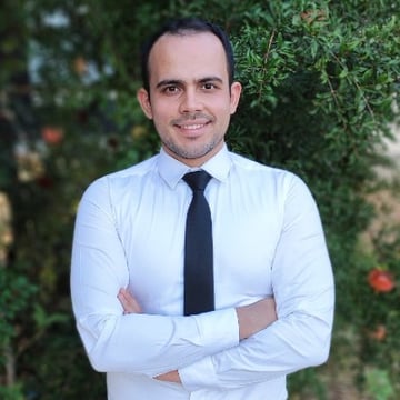 Hakan Tek