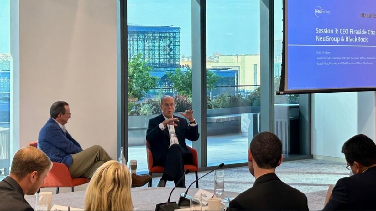 BlackRock Chairman and CEO Larry Fink Addresses Cash Investment Summit