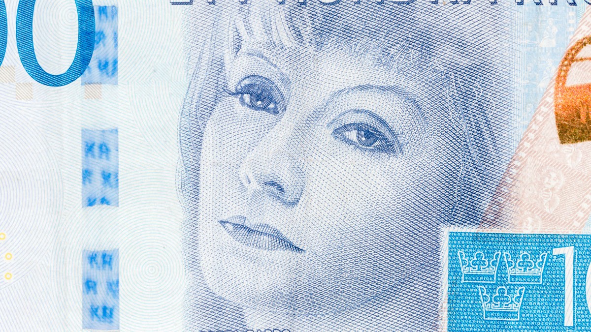 Who Is On the SEK100 Note?