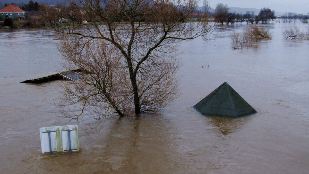 Poll - Do you know most homeowners insurance policies do not cover flooding?